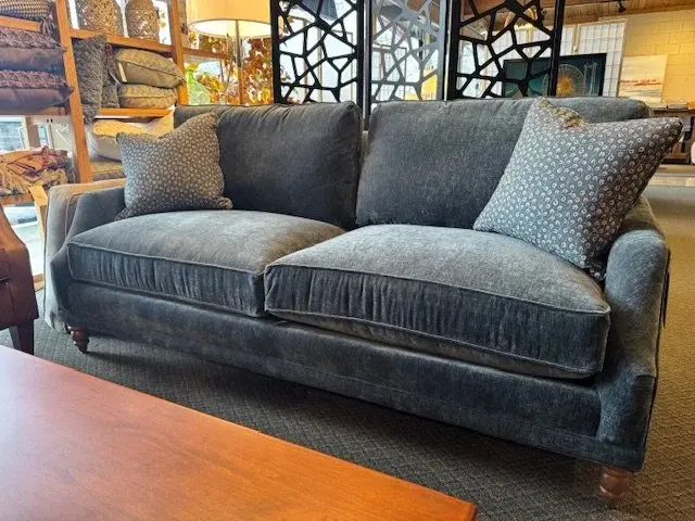 How to Choose a Sofa for a Small Living Room